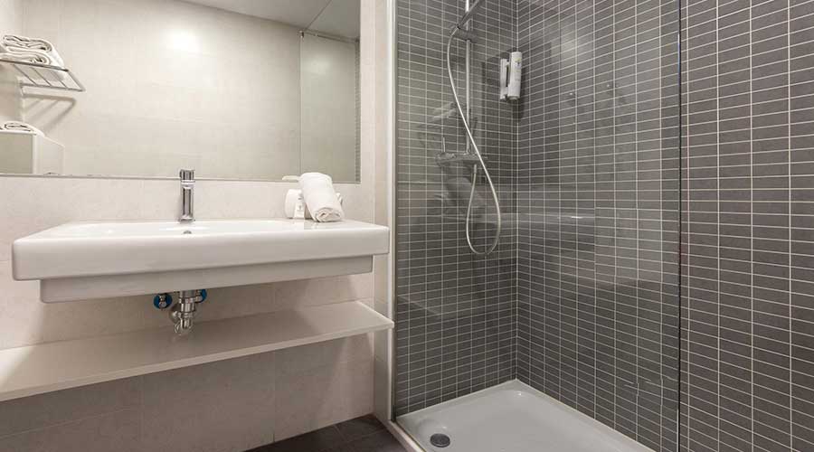 Dreibettzimmer hotel palia la roca