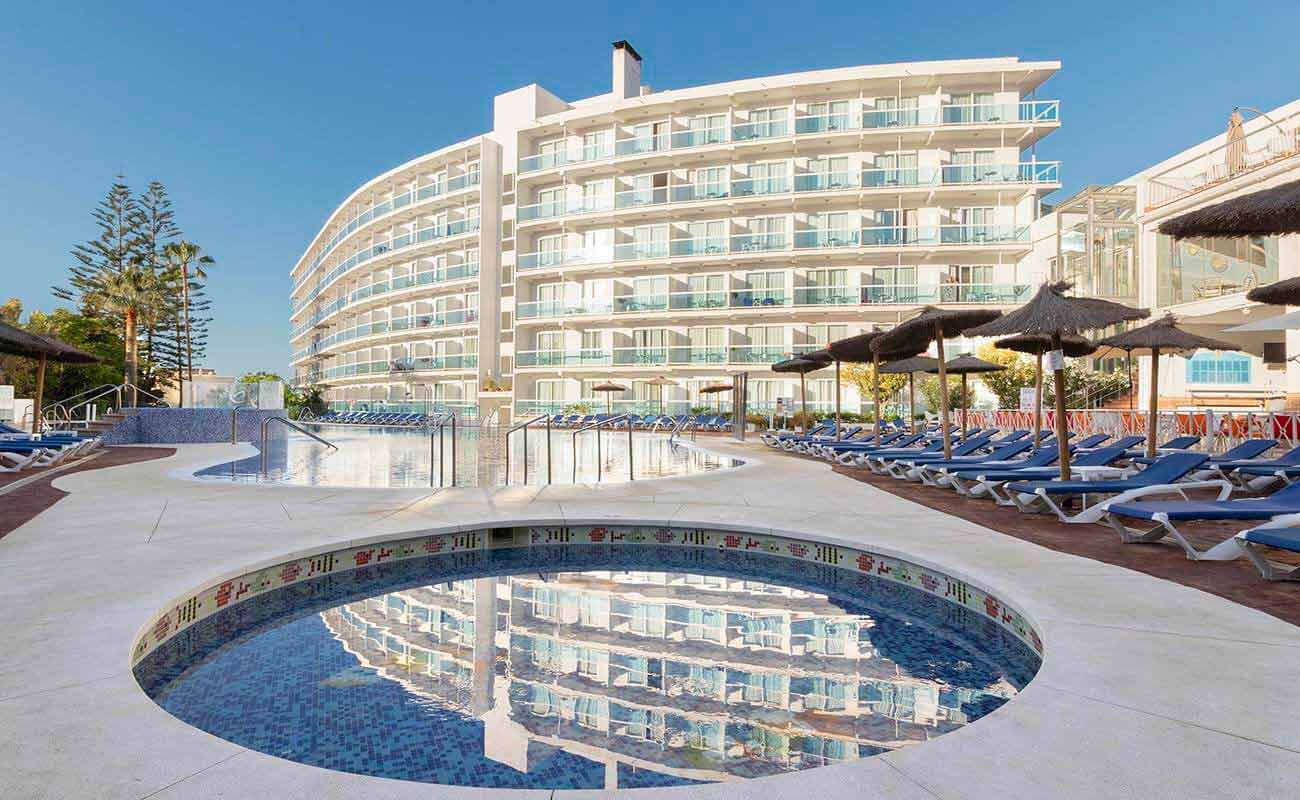 enjoy with your family the all-inclusive experience at the palia las palomas hotel in malaga